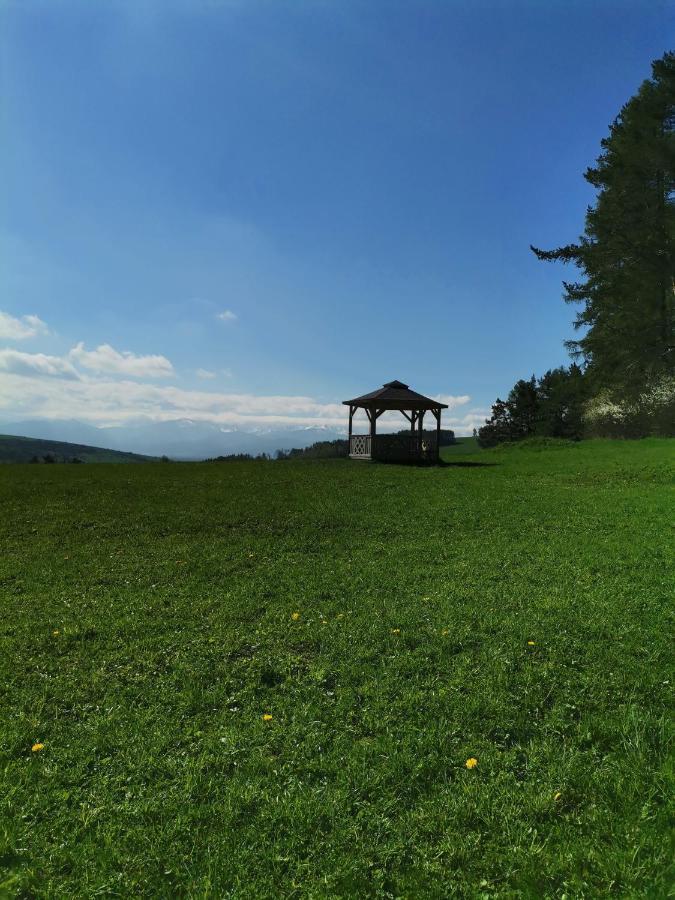 Apartman Family S Vyhladom Na Choc Лучки Екстер'єр фото
